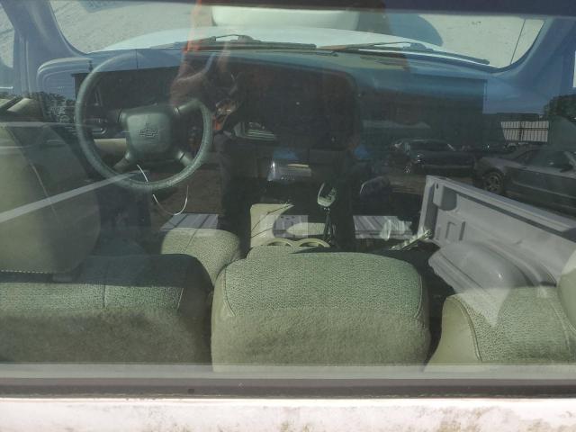 Photo 8 from auction – 2001 CHEVROLET SILVERADO with VIN 1GCEC14W21Z270099