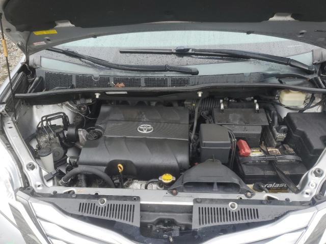 Photo 12 from auction – 2015 TOYOTA SIENNA LE with VIN 5TDKK3DC1FS544005