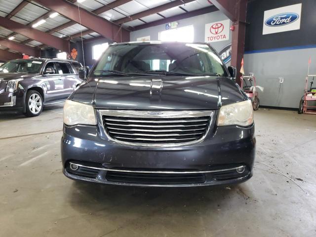 Photo 5 from auction – 2014 CHRYSLER TOWN & COU with VIN 2C4RC1BG0ER447939