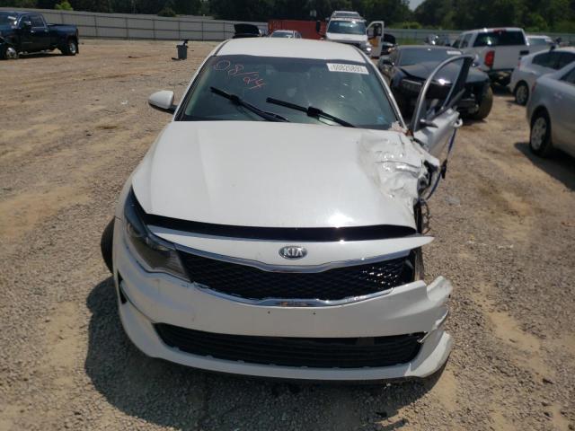 Photo 5 from auction – 2017 KIA OPTIMA with VIN 5XXGT4L34HG171735