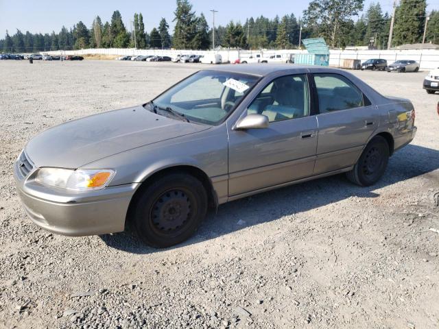 TOYOTA CAMRY CE 2000 with VIN JT2BG22K7Y0504984 - Photo from auction