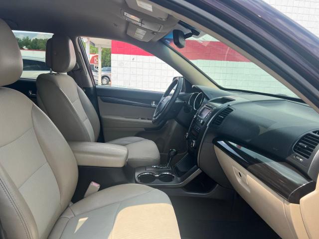 Photo 5 from auction – 2012 KIA SORENTO EX with VIN 5XYKU3A65CG299100