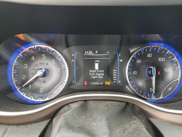 Photo 9 from auction – 2017 CHRYSLER PACIFICA T with VIN 2C4RC1BG0HR702514