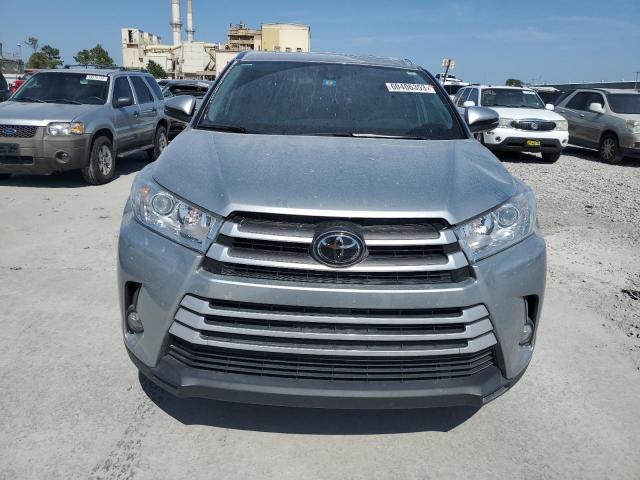 Photo 5 from auction – 2019 TOYOTA HIGHLANDER with VIN 5TDKZRFH9KS559935