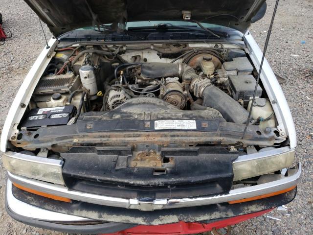 Photo 12 from auction – 1998 CHEVROLET BLAZER with VIN 1GNDT13W7W2145992