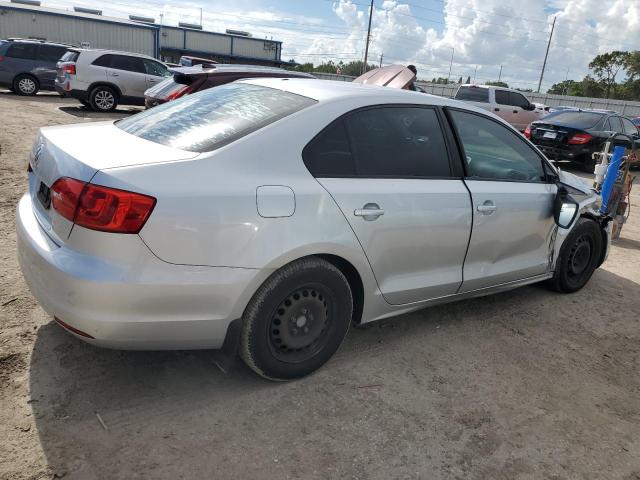 Photo 3 from auction – 2014 VOLKSWAGEN JETTA BASE with VIN 3VW2K7AJXEM325274