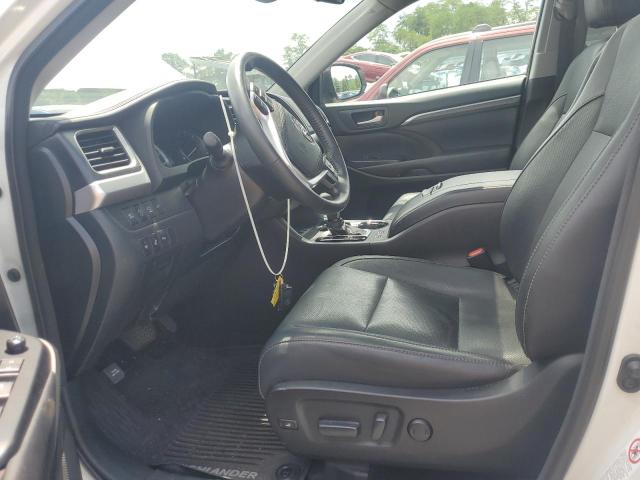 Photo 7 from auction – 2017 TOYOTA HIGHLANDER with VIN 5TDDZRFH4HS372121