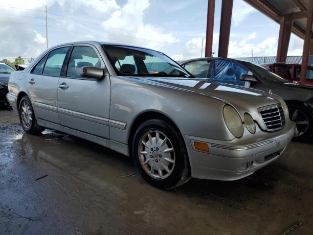 Photo 4 from auction – 2000 MERCEDES-BENZ E 320 with VIN WDBJF65J8YB112986