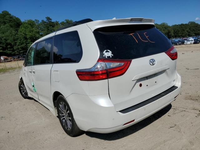 Photo 2 from auction – 2018 TOYOTA SIENNA XLE with VIN 5TDYZ3DC9JS944862
