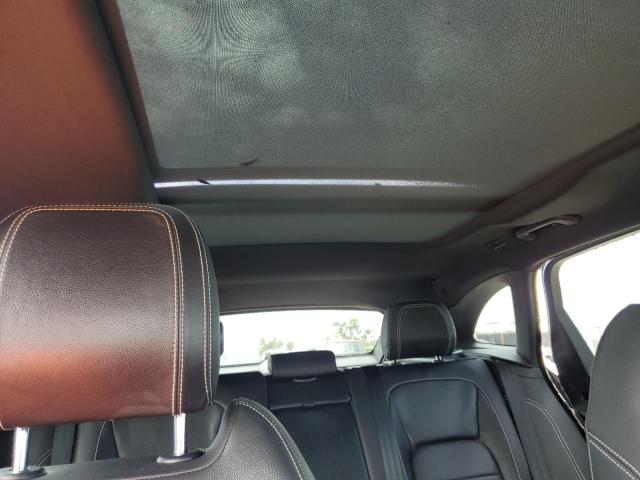 Photo 10 from auction – 2018 JAGUAR F-PACE R - with VIN SADCL2GX4JA288236