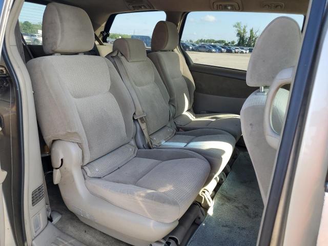 Photo 11 from auction – 2010 TOYOTA SIENNA CE with VIN 5TDKK4CC4AS341514