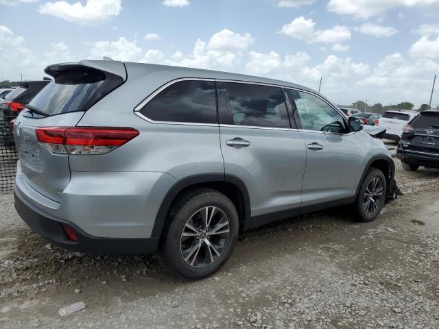Photo 3 from auction – 2019 TOYOTA HIGHLANDER with VIN 5TDZZRFHXKS295719