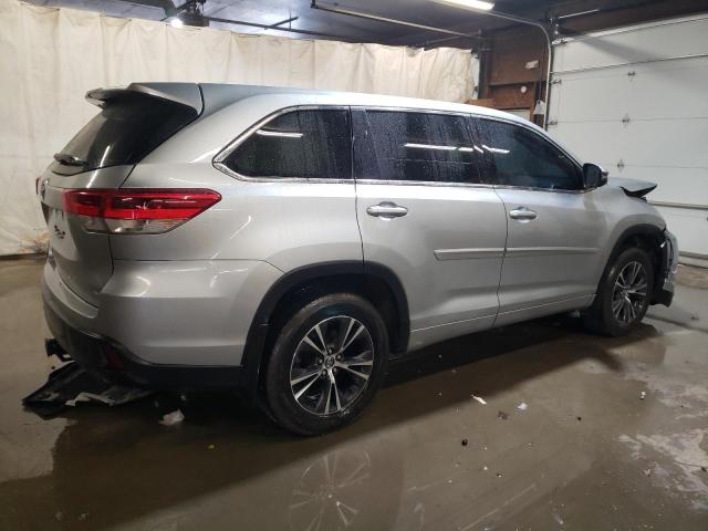 Photo 3 from auction – 2018 TOYOTA HIGHLANDER with VIN 5TDBZRFH8JS882033