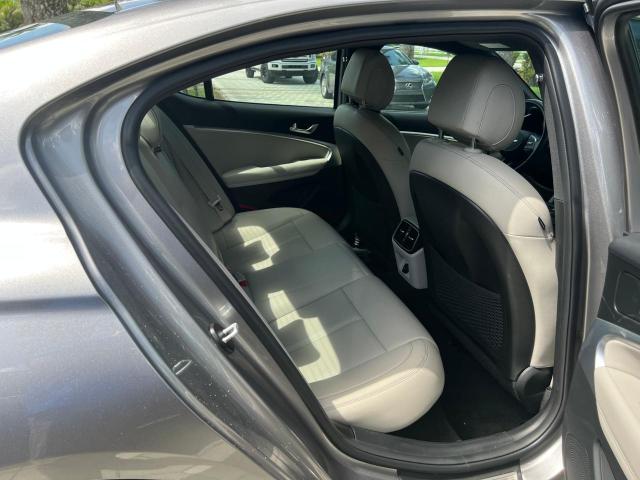 Photo 6 from auction – 2022 GENESIS G70 BASE with VIN KMTG34TA9NU092986
