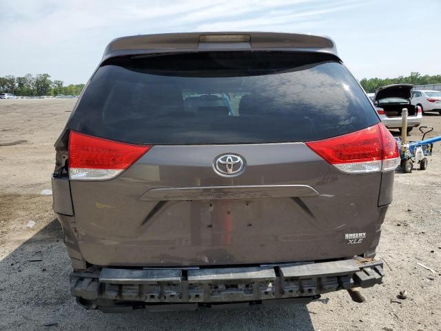 Photo 6 from auction – 2014 TOYOTA SIENNA XLE with VIN 5TDYK3DC0ES493606