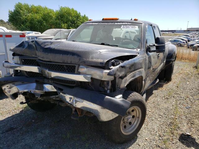 CHEVROLET SILVERADO 2002 with VIN 1GCJK331X2F112230 - Photo from auction