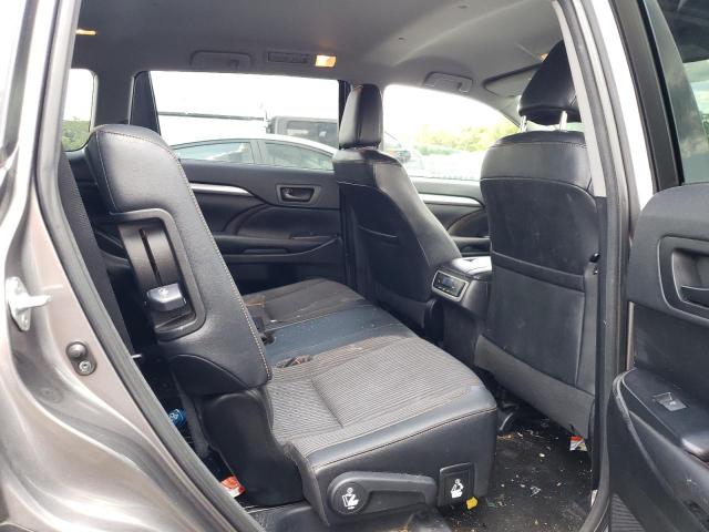 Photo 11 from auction – 2017 TOYOTA HIGHLANDER with VIN 5TDBZRFH1HS430872