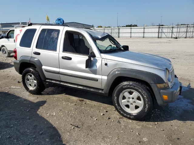 Photo 4 from auction – 2007 JEEP LIBERTY SP with VIN 1J4GL48K87W510097