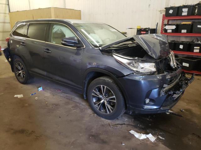 Photo 4 from auction – 2017 TOYOTA HIGHLANDER with VIN 5TDBZRFH3HS439945