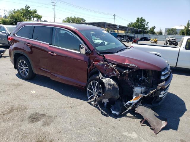 Photo 4 from auction – 2018 TOYOTA HIGHLANDER with VIN 5TDJZRFH6JS819797