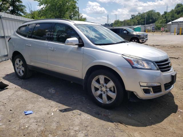 Photo 4 from auction – 2017 CHEVROLET TRAVERSE L with VIN 1GNKRGKD4HJ155168