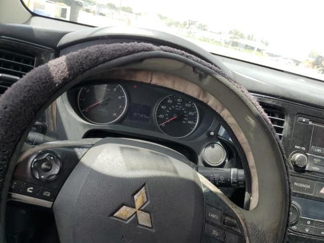 Photo 9 from auction – 2014 MITSUBISHI OUTLANDER with VIN JA4AD2A38EZ004355