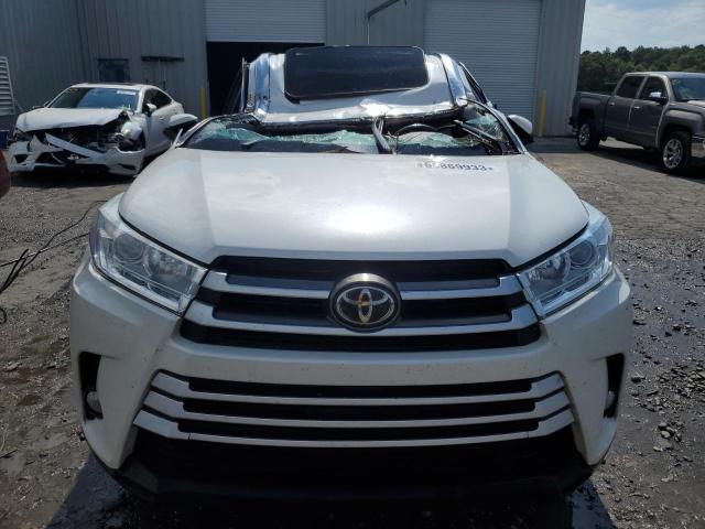 Photo 5 from auction – 2017 TOYOTA HIGHLANDER with VIN 5TDJZRFH3HS426852