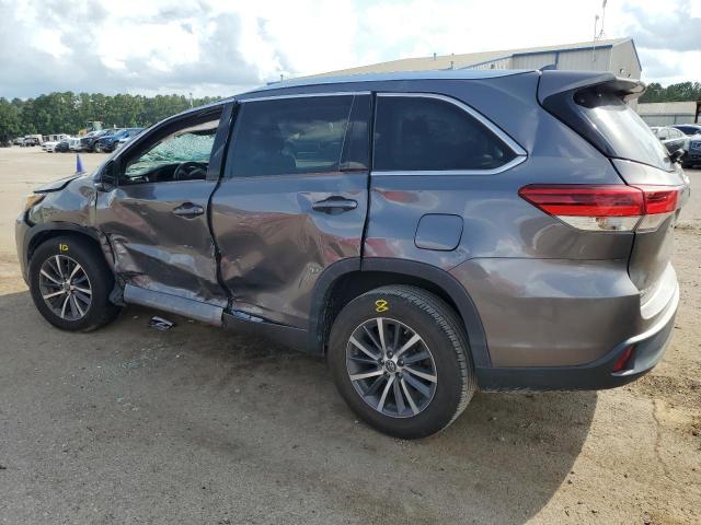 Photo 2 from auction – 2017 TOYOTA HIGHLANDER with VIN 5TDKZRFH7HS525940