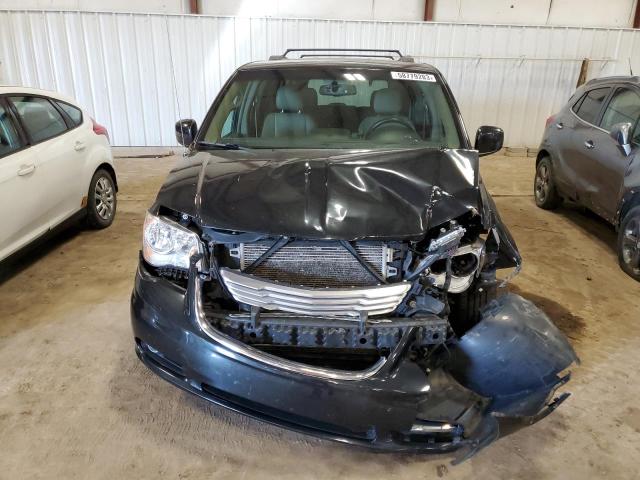 Photo 5 from auction – 2016 CHRYSLER TOWN & COU with VIN 2C4RC1BG1GR291784