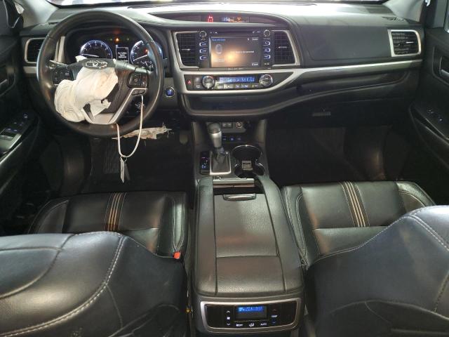 Photo 8 from auction – 2018 TOYOTA HIGHLANDER with VIN 5TDJZRFH0JS897170
