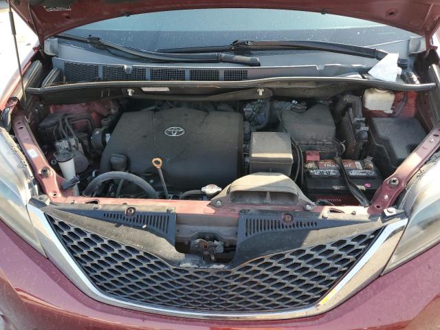 Photo 12 from auction – 2017 TOYOTA SIENNA SE with VIN 5TDXZ3DC2HS846259