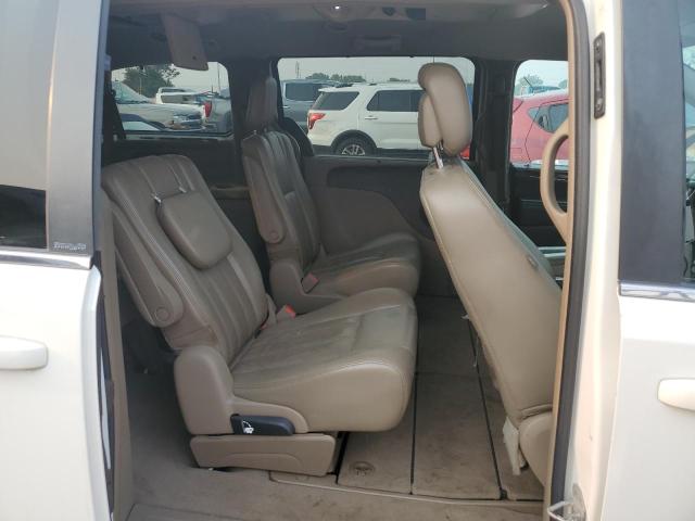 Photo 11 from auction – 2011 CHRYSLER TOWN & COU with VIN 2A4RR8DG4BR634854