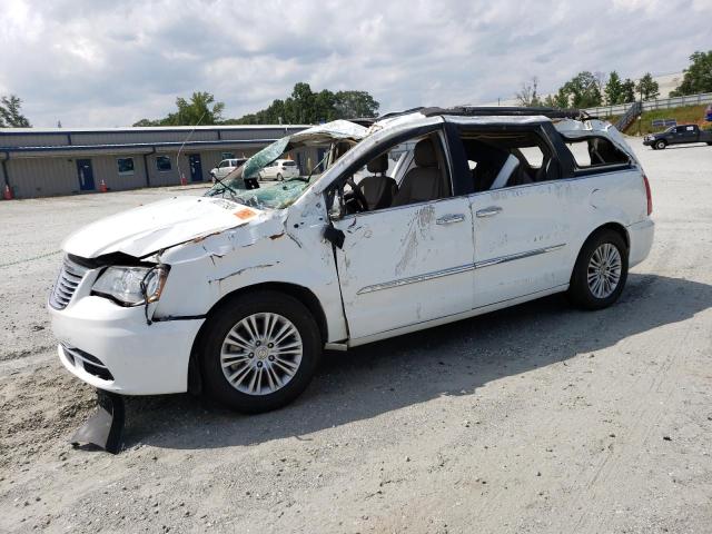 Photo 1 from auction – 2015 CHRYSLER TOWN & COU with VIN 2C4RC1CG8FR562028