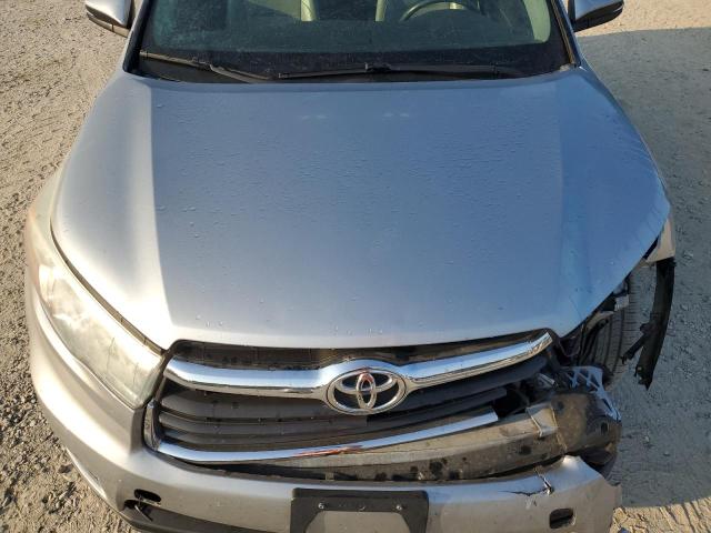 Photo 12 from auction – 2016 TOYOTA HIGHLANDER with VIN 5TDDKRFH1GS262775