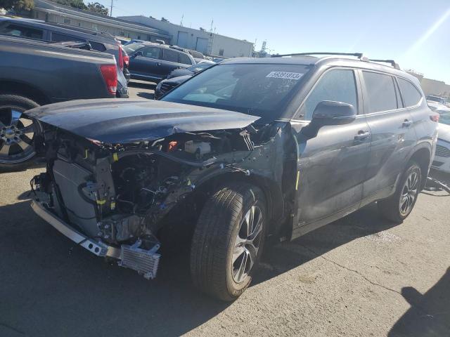 TOYOTA HIGHLANDER 2023 مع رقم تعريف المركبة 5TDKBRCH5PS567661 - صورة من المزاد