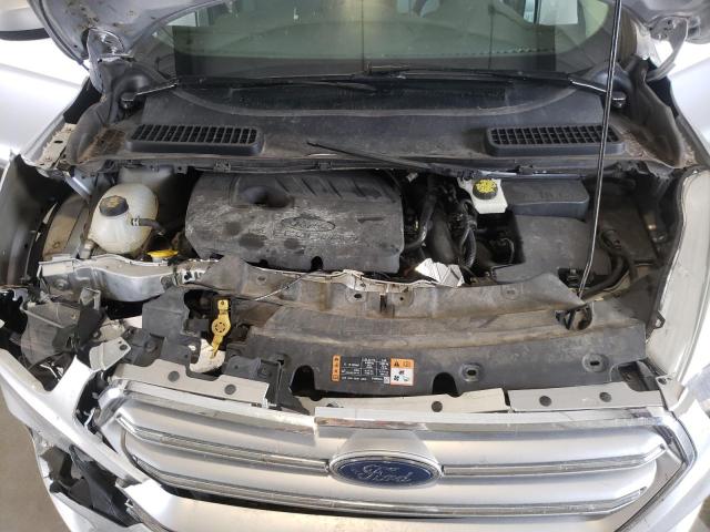 Photo 12 from auction – 2017 FORD ESCAPE SE with VIN 1FMCU9GD5HUE08850