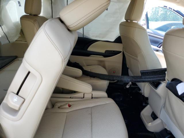 Photo 11 from auction – 2016 TOYOTA HIGHLANDER with VIN 5TDYKRFH9GS125942