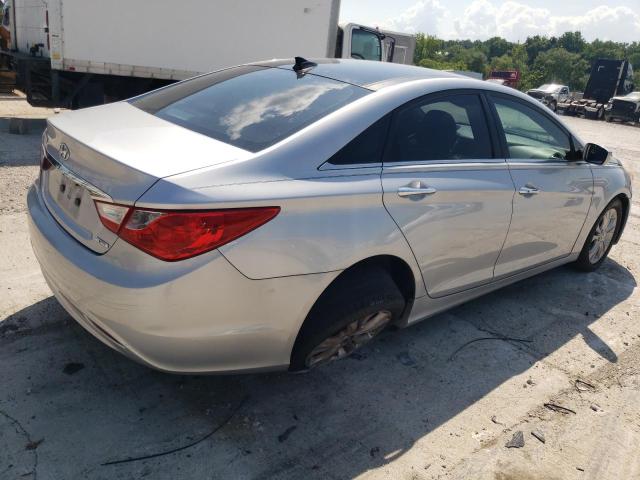 Photo 3 from auction – 2012 HYUNDAI SONATA SE with VIN 5NPEC4AC0CH356615