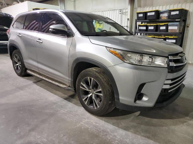 Foto 4 de la subasta – 2017 TOYOTA HIGHLANDER con VIN 5TDZARFH2HS028218