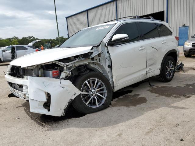 TOYOTA HIGHLANDER 2018 with VIN 5TDKZRFH3JS546497 - Photo from auction