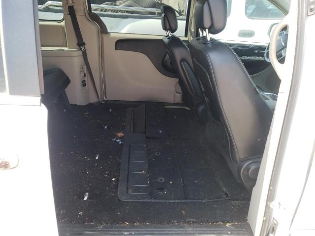 Photo 11 from auction – 2014 CHRYSLER TOWN & COU with VIN 2C4RC1BG4ER403815