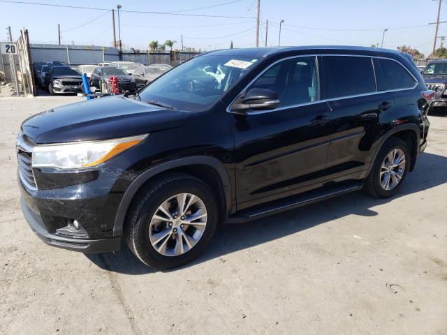 TOYOTA HIGHLANDER 2015 with VIN 5TDKKRFH2FS105147 - Photo from auction