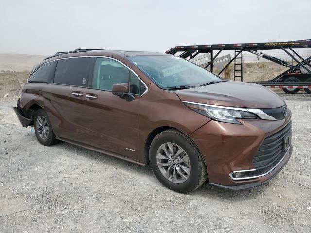 Photo 4 from auction – 2021 TOYOTA SIENNA XLE with VIN 5TDJRKEC8MS030097