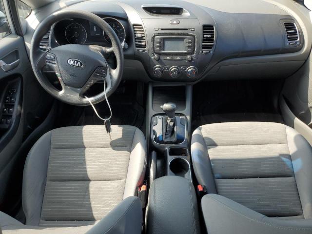 Zdjęcie 8 z aukcji – 2017 KIA FORTE LX z VIN 3KPFL4A75HE017657