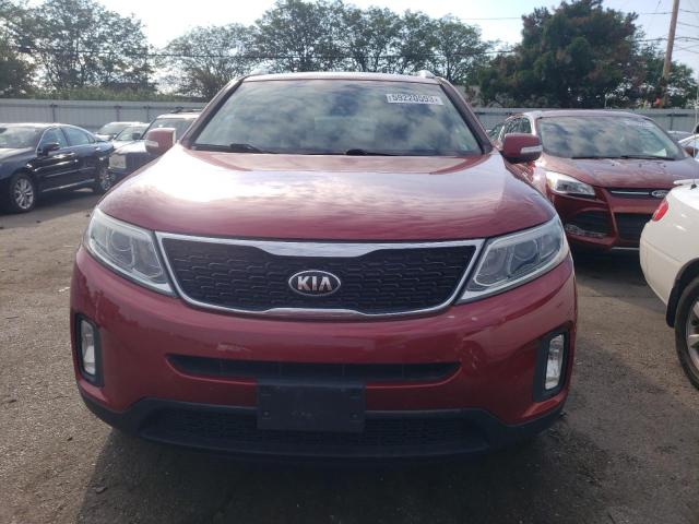 Photo 5 from auction – 2015 KIA SORENTO LX with VIN 5XYKTCA65FG642379