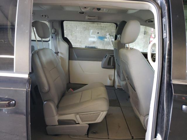 Photo 11 from auction – 2010 CHRYSLER TOWN & COU with VIN 2A4RR5D18AR136164