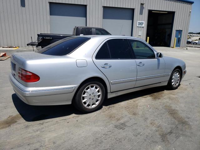 Photo 3 from auction – 2001 MERCEDES-BENZ E 320 with VIN WDBJF65J01B214515