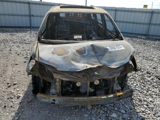Photo 5 from auction – 2011 TOYOTA SIENNA XLE with VIN 5TDDK3DC4BS027610