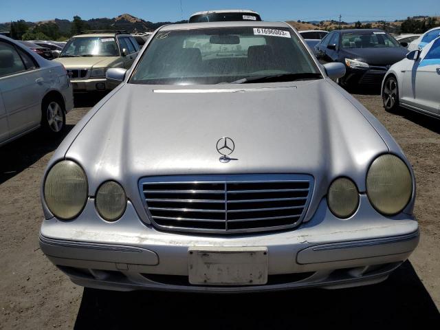 Photo 5 from auction – 2002 MERCEDES-BENZ E320 with VIN WDBJF65J82B498882
