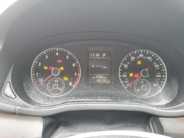 Photo 9 from auction – 2015 VOLKSWAGEN PASSAT S with VIN 1VWAT7A36FC040813